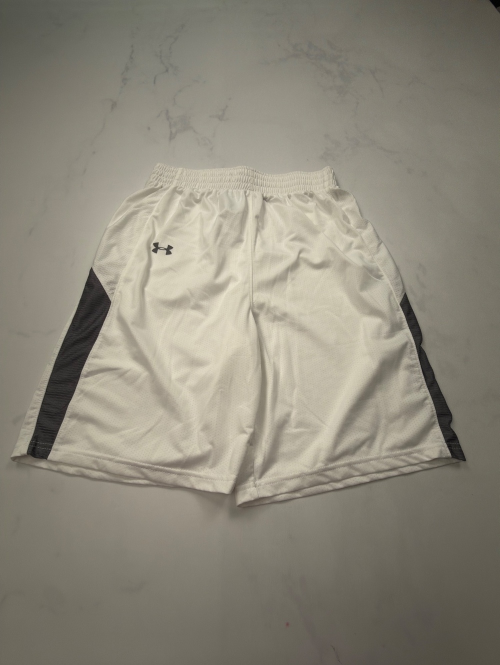 Under Armour Colorblock Athletic Shorts White Gray Modern - Boys XL